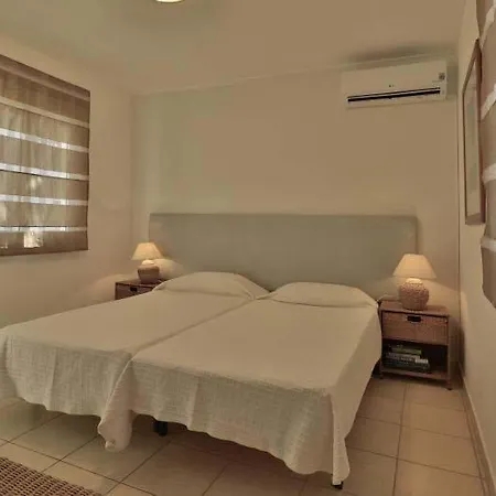 Sleeps 4 T479924 *