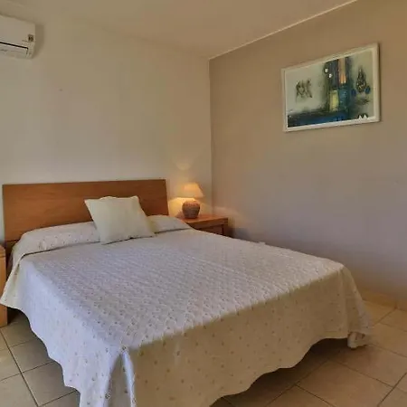 Sleeps 4 T479924 וילה ואלה דה לובו